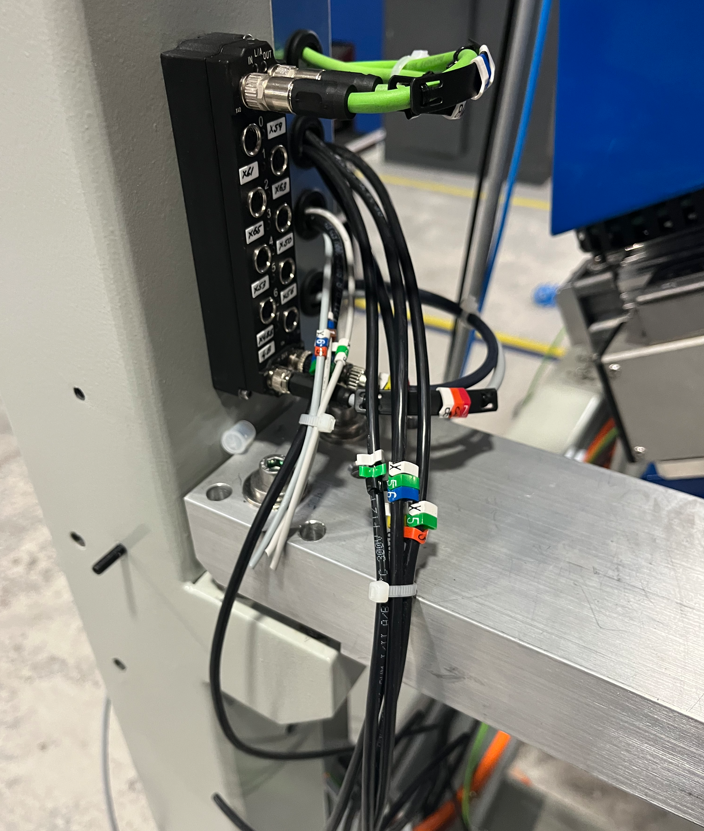 R0015034B ZX5 Module B Wiring Loom installation Part 2 Screenshot 2024-02-21 143138.png