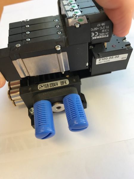 Fichier:Changing Pneumax Valve slice IMG 2484.jpg