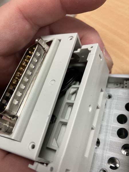 Fichier:How To Change the D-Sub Support Stands on a SMC Valve Bank Media 4-1245C633-6AFD-40CB-B82E-DA64C40AF1FC.jpg