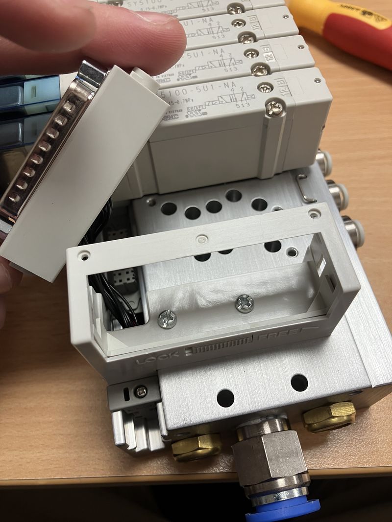 How To Change the D-Sub Support Stands on a SMC Valve Bank Media 13-DE18DBC0-3159-4D93-AA50-9F6C59072E59.jpg