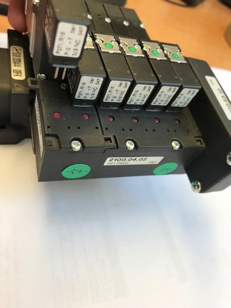 Fichier:Changing Pneumax Valve slice IMG 2488.jpg