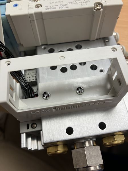 Fichier:How To Change the D-Sub Support Stands on a SMC Valve Bank Media 5-717C6E89-0EEA-4896-916B-77F79C33DBD1.jpg