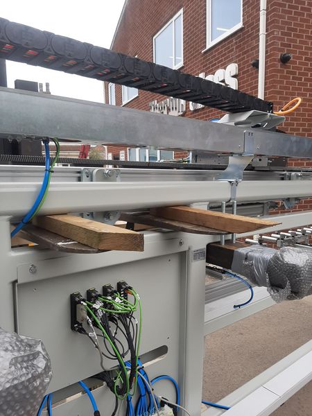 Fichier:Safe Moving of Top Heavy Machine Modules 20250331 112453.jpg